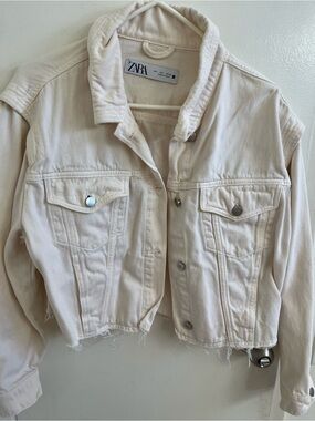 ZARA Cream Cropped Raw-Hem Denim Jacket